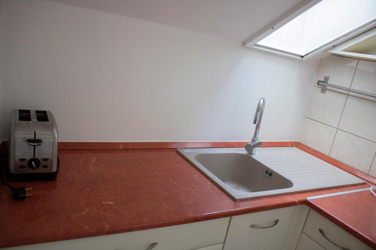 Csalogany Apartman Leilighet Szekszárd Eksteriør bilde